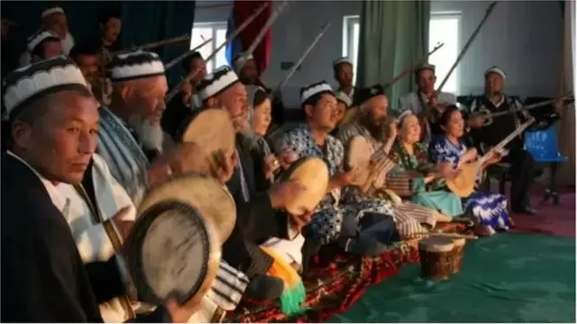 મુકામ સંગીત વીગરની સાંસ્કૃતિક ઓળખનો હિસ્સો છે.