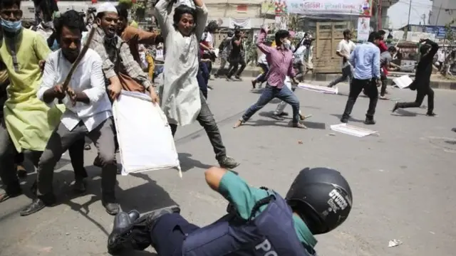 போராட்டம்