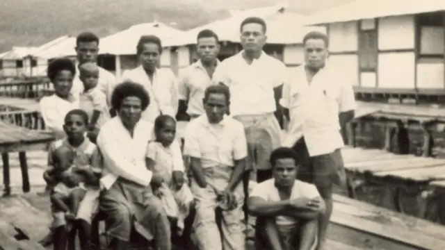 Nicholaas Jouwe, Papua