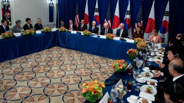 Reunión de los gobiernos de Estados Unidos, Japón y Corea del Norte.