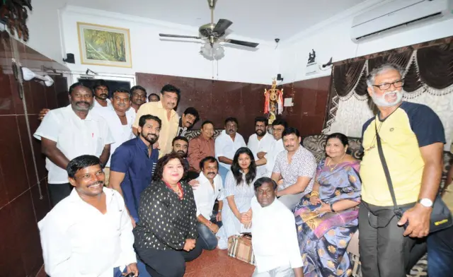 நடிகர் சங்க தலைவர் விஜயகாந்த்