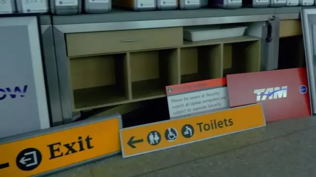 첫번째 물품들은 4월 중 경매에 오를 예정이다