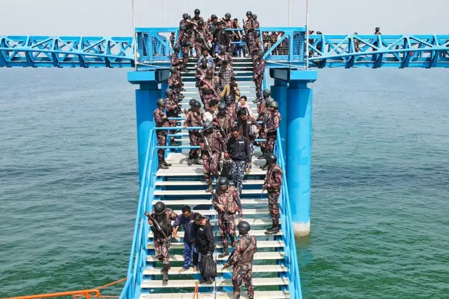 म्यांमार की बॉर्डर गार्ड पुलिस के कुछ जवान और अन्य नागरिक शरण लेने के लिए बांग्लादेश चले गए थे, उन्हें वहां से वापस लाया गया