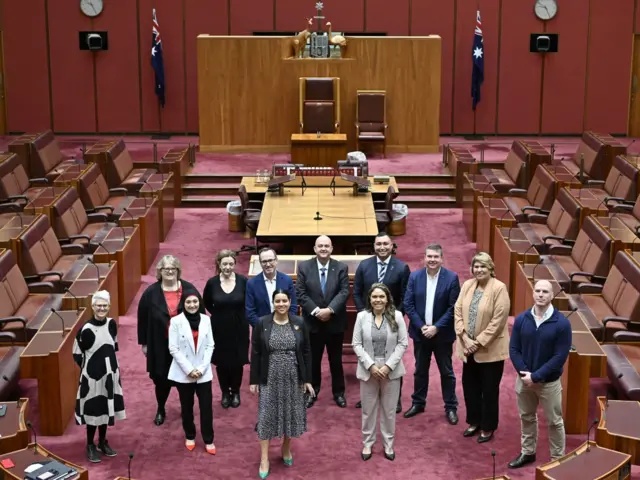 اغلې پيمان د اسټراليا پارلمان کې