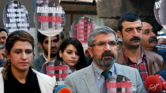 T﻿ahir Elçi