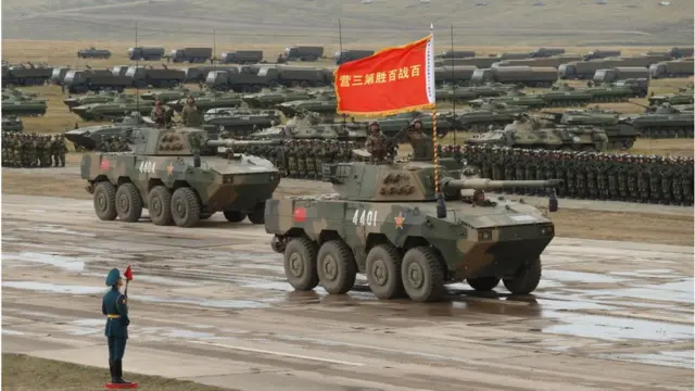 ২০১৮ সালে চীন এবং রাশিয়ার যৌথ সামরিক মহড়া। দুই দেশের এই সামরিক সহযোগিতা নিয়েও দুশ্চিন্তায় নেটো।