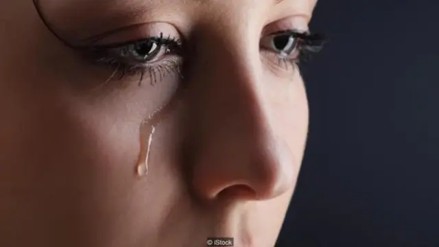 دلایل گریه همچنان عمدتاً در پرده ابهام اند