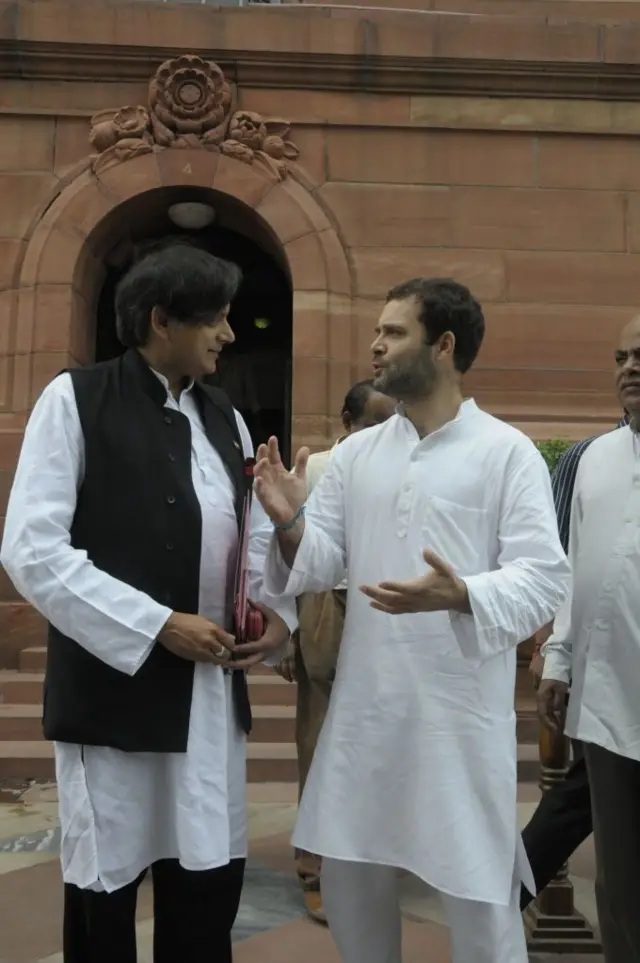 राहुल गांधी और शशि थरूर