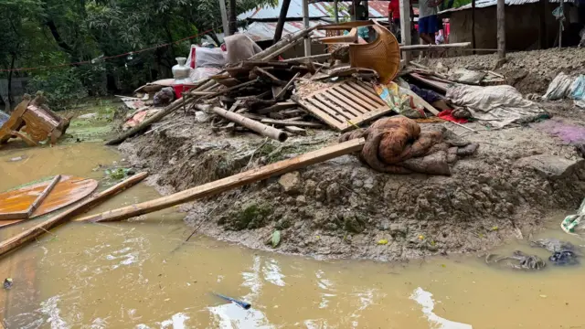চট্টগ্রামের বন্যা আক্রান্ত এলাকার ছবি