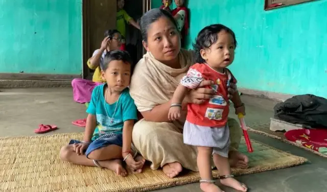 अपने बच्चों के साथ सिल्बिया.