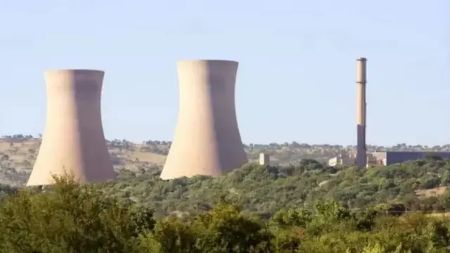 દક્ષિણ આફ્રિકા પોતાની તકનીકની સાથે પરમાણુ કાર્યક્રમ વિકસિત કરી રહ્યો હતો