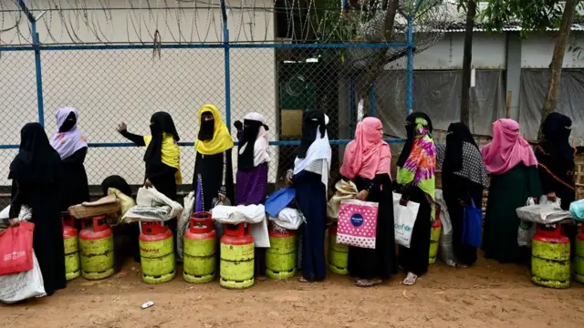 ရိုဟင်ဂျာ အမျိုးသမီးတွေ 