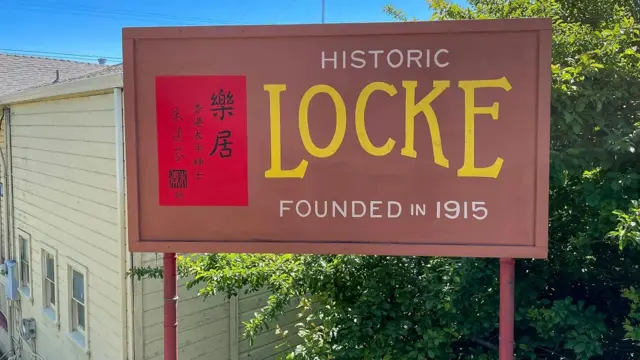 Un letrero de Locke