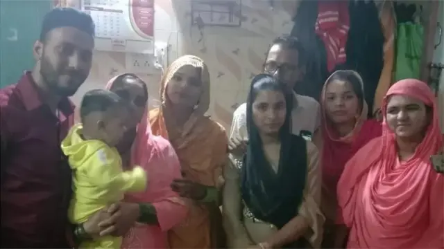 انڈیا کے ممبئی شہر میں حمیدہ بانو کے اہل خانہ
