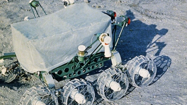 Rodas e chassi do veículo lunar soviético Lunokhod I são testadosbet365.com1970