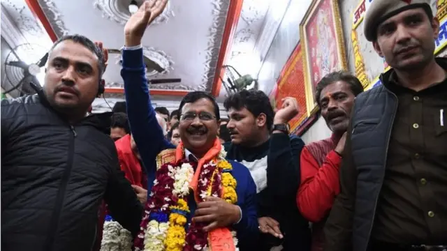मंदिर में केजरीवाल