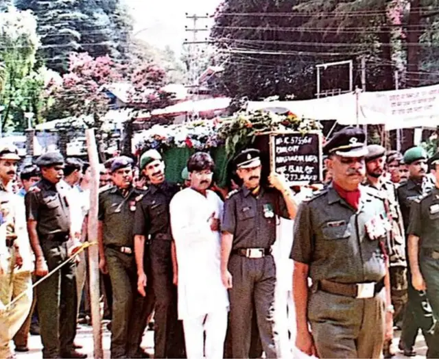 પાલમપુર ગ્રાઉન્ડ પર વિક્રમના પાર્થિવ શરીર લઈ જવામાં આવ્યું