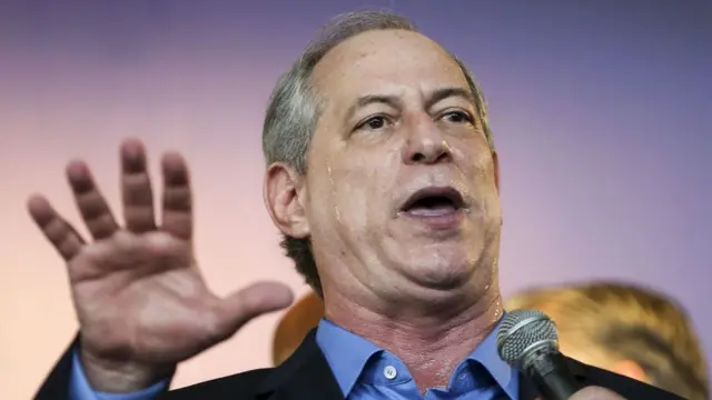 O PDT confirmou a candidatura de Ciro Gomes à Presidência da República, na convenção nacional que reuniu filiados do partido