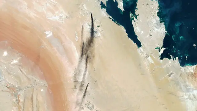 Suudi Arabistan'da saldırıya uğrayan petrol tesislerinin uydu görüntüsü