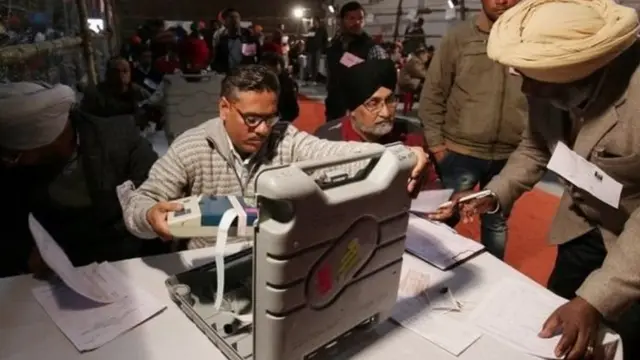 ईवीएम मशीन