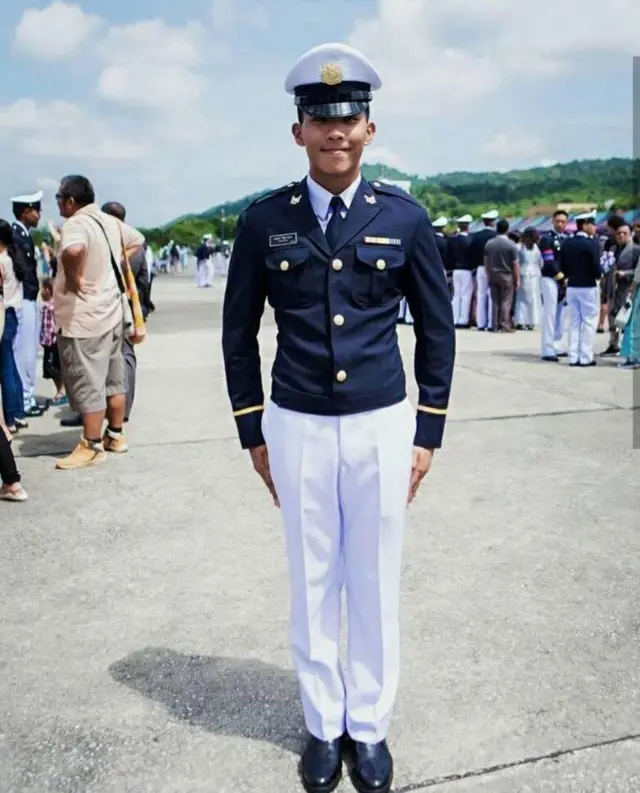 นายภคพงศ์ ตัญกาญจน์