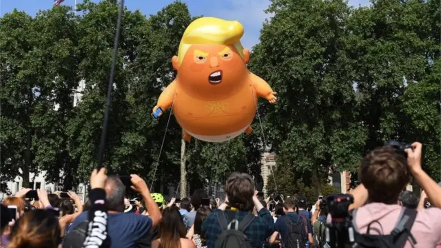 ટર્નબેરી અને સ્કોટિશ સંસદ બન્નેમાં ટ્રમ્પ બેબી બલૂન પર પ્રતિબંધ મૂકાયો છે, પણ એડિનબર્ગમાં એ જોવા મળશે