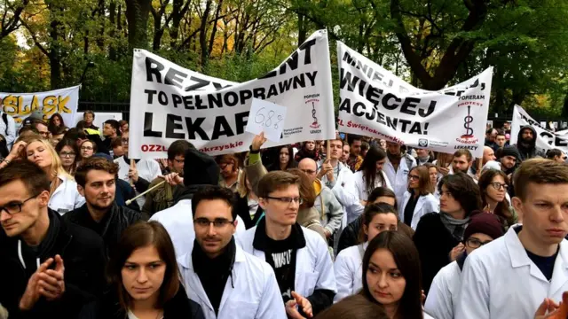 Октябрь 2017-го: польские врачи и студенты-медики требуют улучшения условий труда