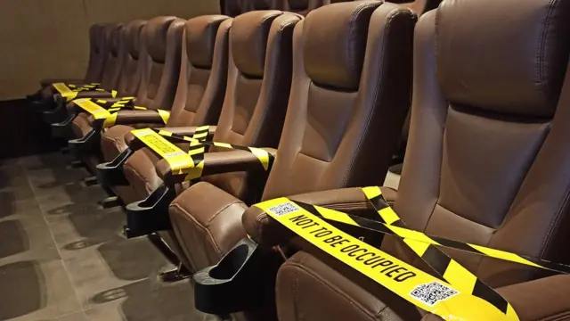 தமிழ் சினிமா: திறக்கப்பட்ட திரையரங்குகள் - தீபாவளிக்கு என்னென்ன படங்கள் ரிலீஸ்?