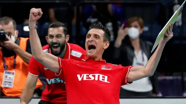 A Milli Kadın Voleybol Takımı'nın antrenörü Giovanni Guidetti'nin galibiyet sevinci