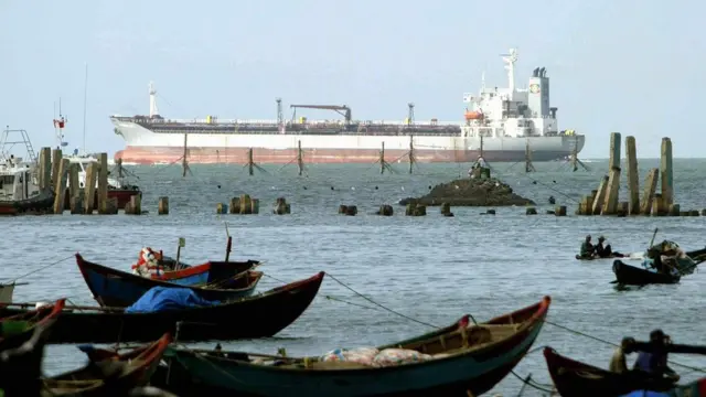 Việt Nam, biển Đông