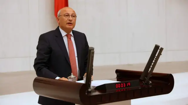 CHP Milletvekili Utku Çakırözer