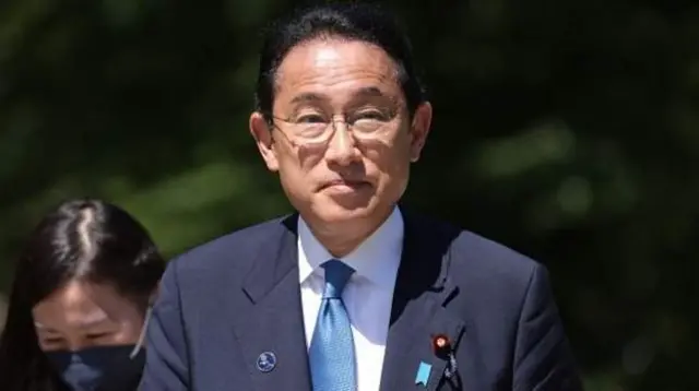 Хитойнинг ҳудудий рақиби Япония бош вазири кутилмаганда Киевга келди.