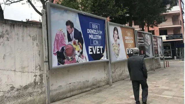 Denizli`de Evet Afişleri