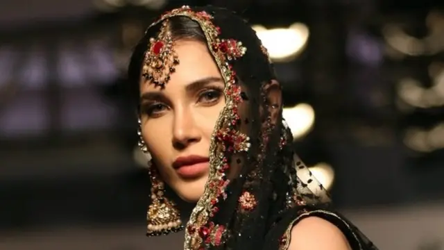 لاہور میں پاکستان فیشن ڈیزائن کونسل اور لوریئل پیرس کی جانب برائیڈل ویک