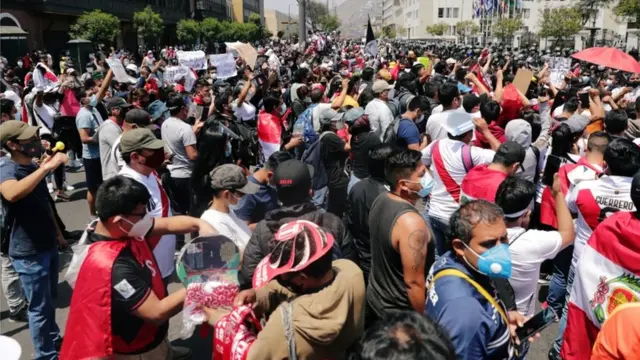 Protestas de peruanos en Lima.