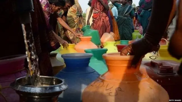 પંદર ઝોનમાં 880 લાખ લિટર પાણી સપ્લાય કરવામાં આવે છે