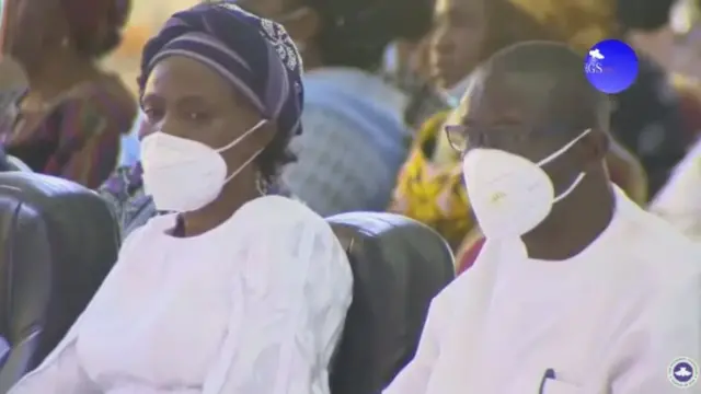 Biṣọọbu Francis Wale Oke ati iyawo rẹ