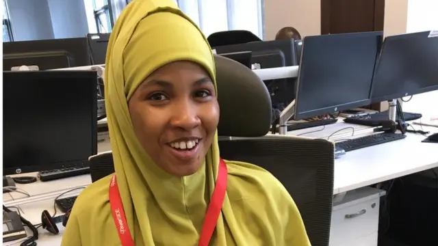 "Halkii ay buugga iga gadan lahaayeen, aniga ayey i damcaan"