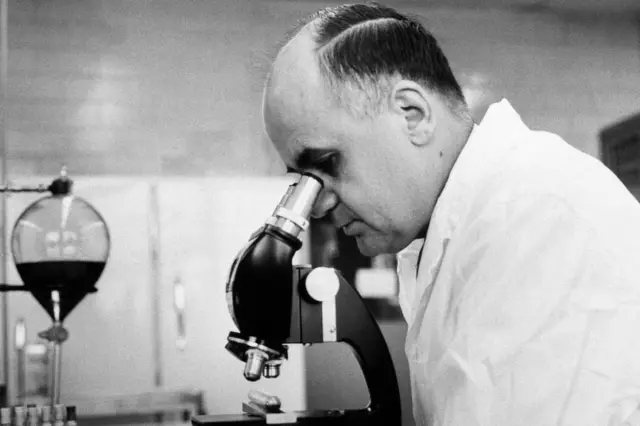 Dkt. Maurice Hilleman