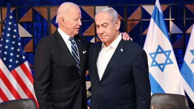 बिन्यामिन नेतन्याहू से गले मिलते जो बाइडेन