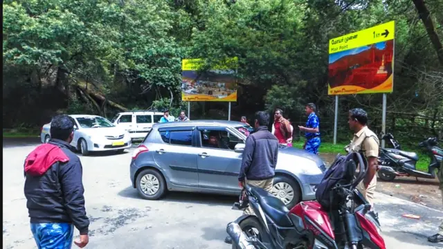 கொடைக்கானல் யானைகள் கூட்டம்