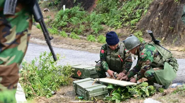 တိုက်ပွဲအတွင်းက TNLA တပ်ဖွဲ့ဝင်တွေ