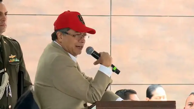 Gustavo Petro durante discurso,como apostar no casa de apostasmarçocomo apostar no casa de apostasde 2023,como apostar no casa de apostasque comparou as prisões salvadorenhas a 'camposcomo apostar no casa de apostasconcentração'