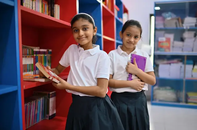 'आम्ही प्रवेश देणार नाही,' इंग्रजी शाळांच्या भूमिकेमुळे RTE अंतर्गत प्रवेश नाही?