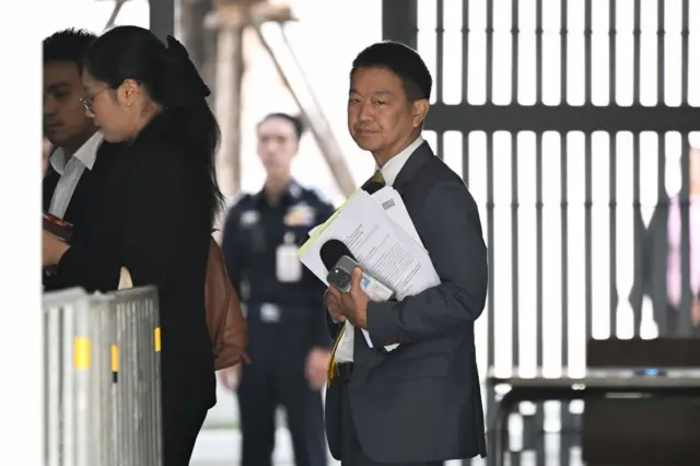 สิทธิ สุธีวงศ์ อดีตรองอธิบดีกรมราชทัณฑ์ และโฆษกกรมราชทัณฑ์ ขึ้นเบิกความต่อศาลฎีกาฯ เมื่อ 15 ก.ค.