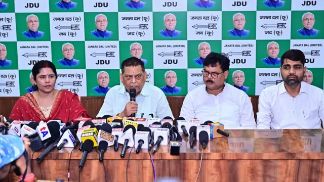 जेडीयू प्रवक्ता नीरज कुमार के अनुसार 20 नवंबर 2025 से 23 मई तक बिहार में राज्य में 22 पुलिस एनकांउटर में 6 अपराधी मारे गए थे