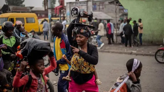 Wakazi wakikimbia makazi yao