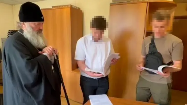 Митрополит Павел в суе