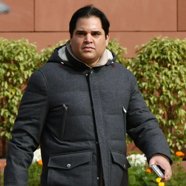 वरुण गांधी