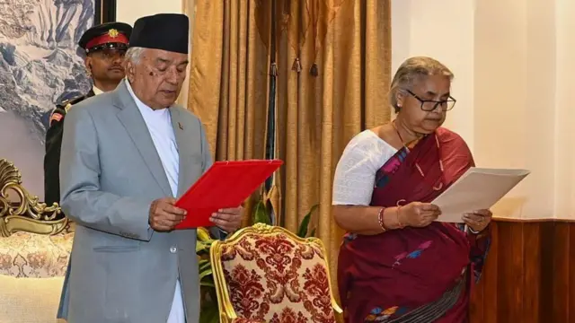 నేపాల్, కాఠ్‌మాండూ, రాజకీయ సంక్షోభం, సుశీలా కార్కి, రామచంద్ర పౌడెల్